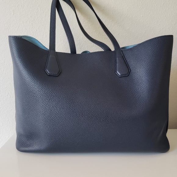 ❗SOLD❗💋Tory Burch Navy Leather Perry Tote - Picture 3 of 14